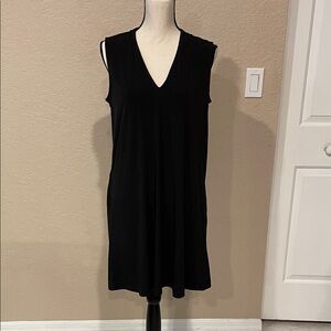 Kenneth Cole Black V-Neck Dress